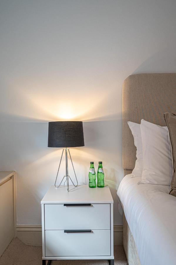 Knightsbridge Luxury 4 Bedroom En *