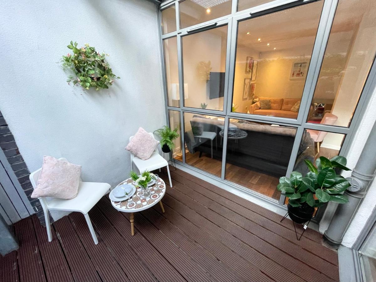 Large American Loft Style Close To Centre Apartment *