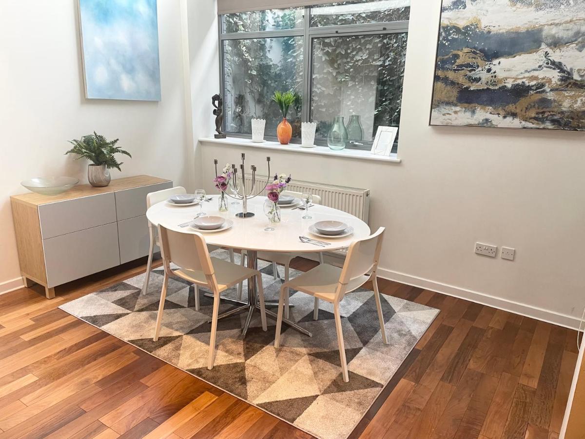 Large American Loft Style Close To Centre Apartment *