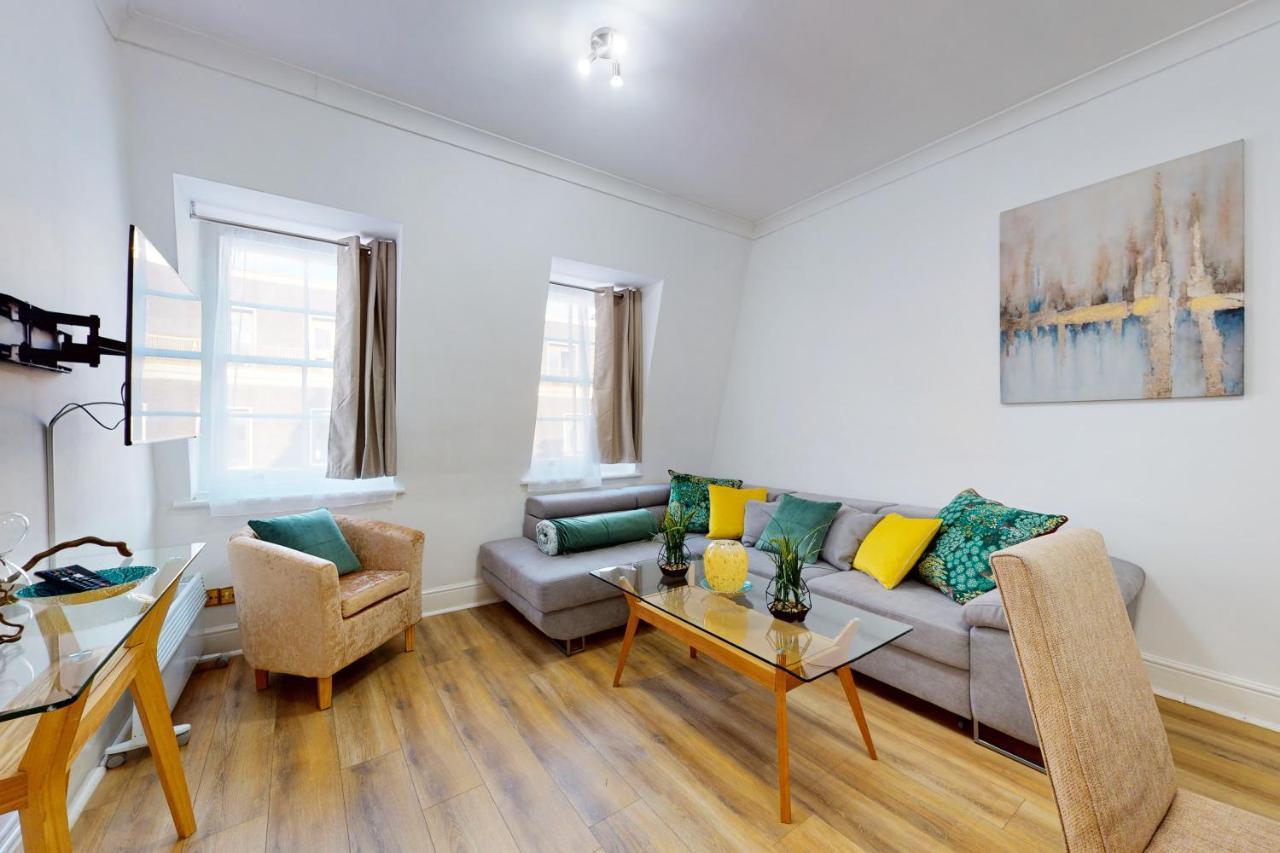 Park Lane - Clarges Street Apartment