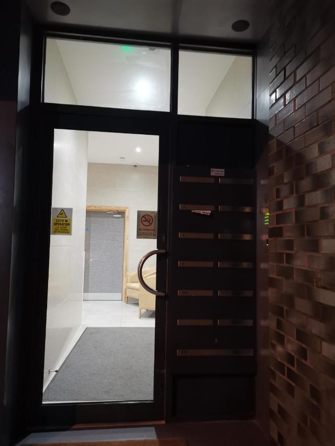 Apartment Ambar Jadwin Marahanata London