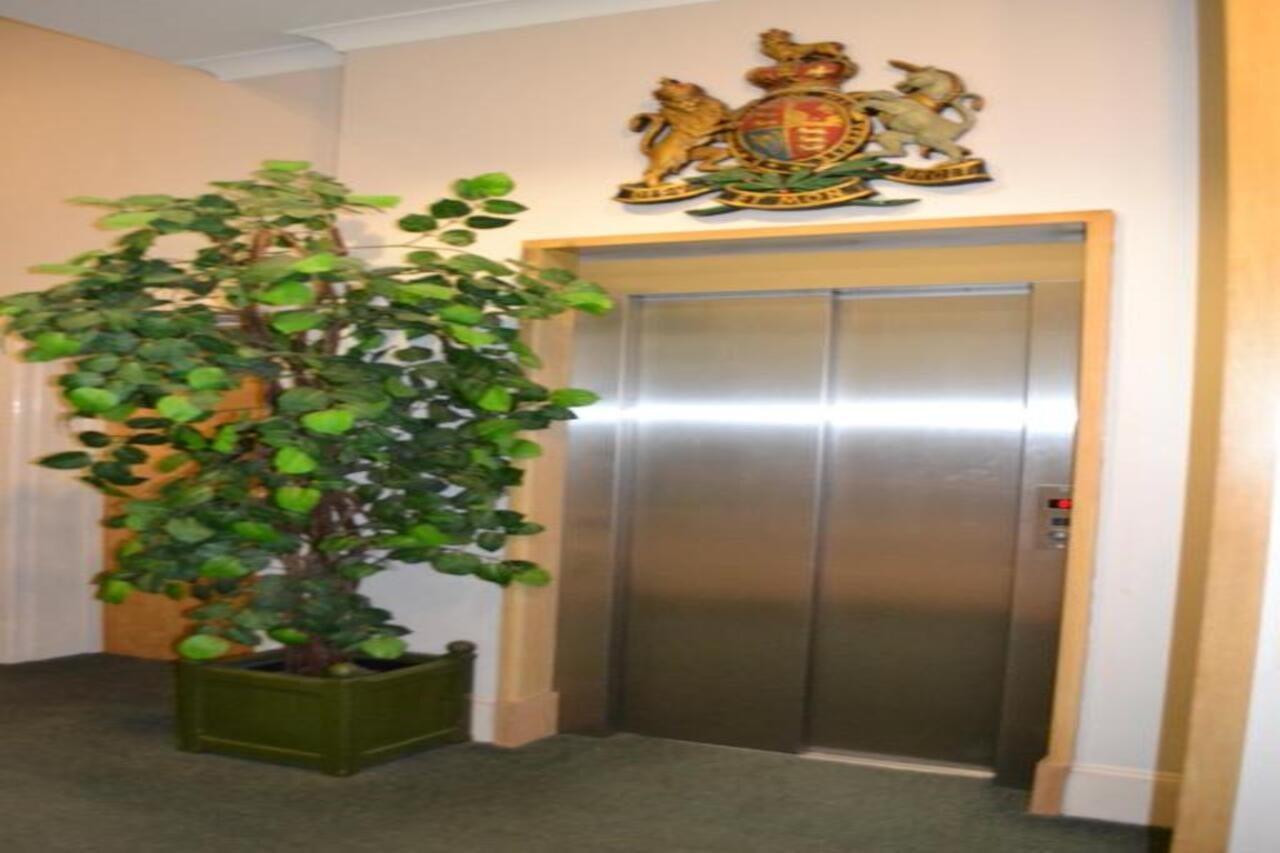 Garden Court 3*