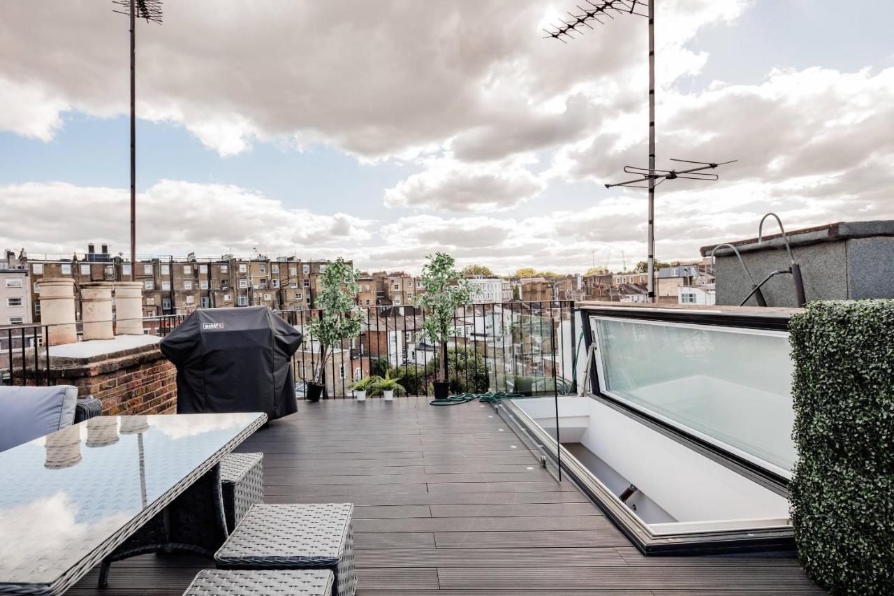 Apartment Superb 3 Bed/bath Luxury + Ibiza Roof Terrace London