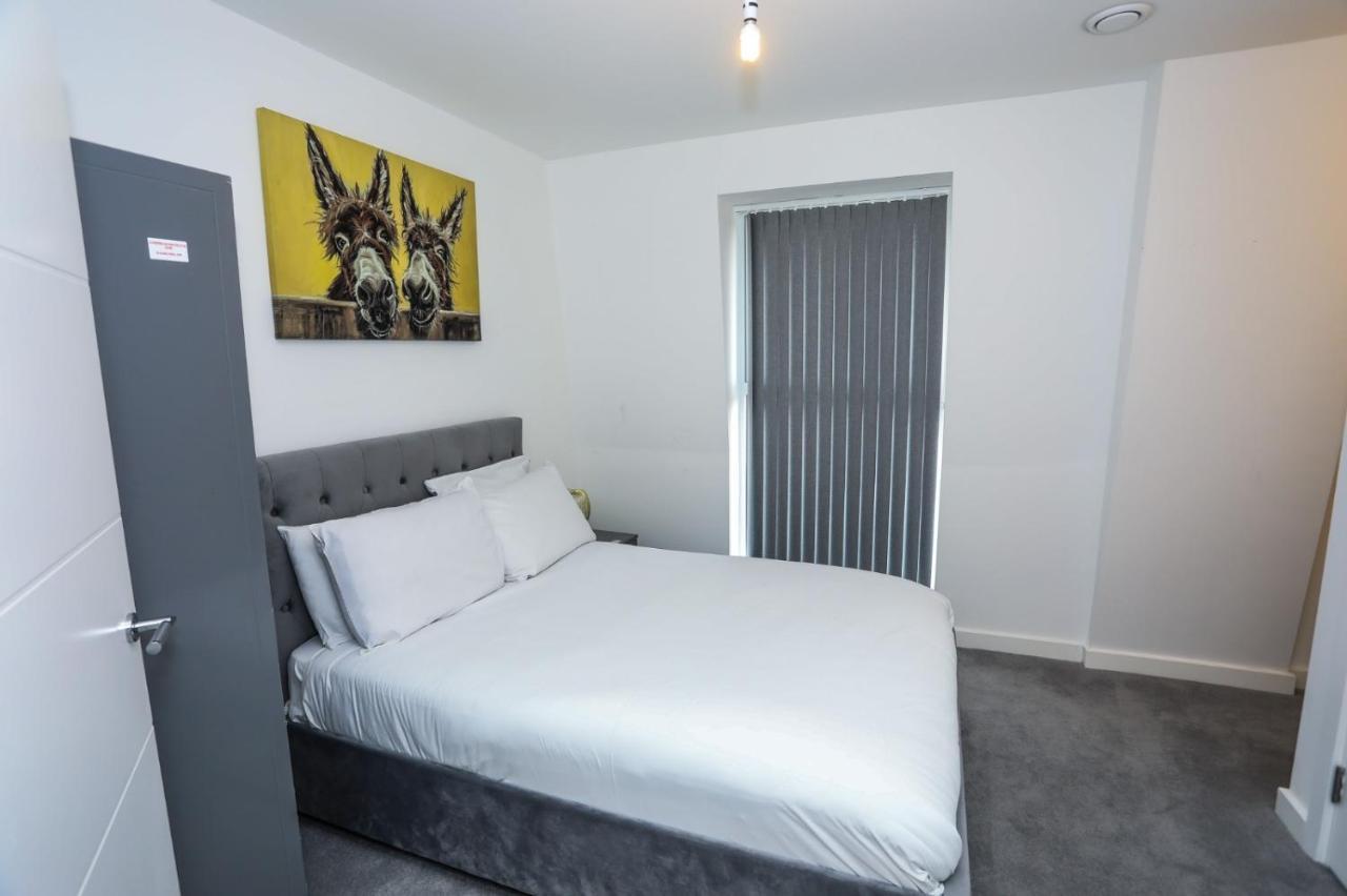 Apartment Lovely 2 Bed With Parking *