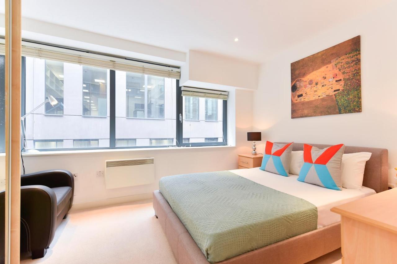Apartment Saint Paul's