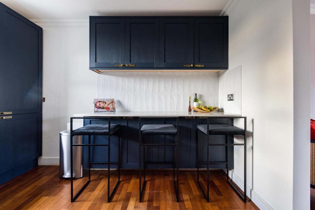 Apartment The Chelsea Corner - Stylish 2bdr With Rooftop Terrace London