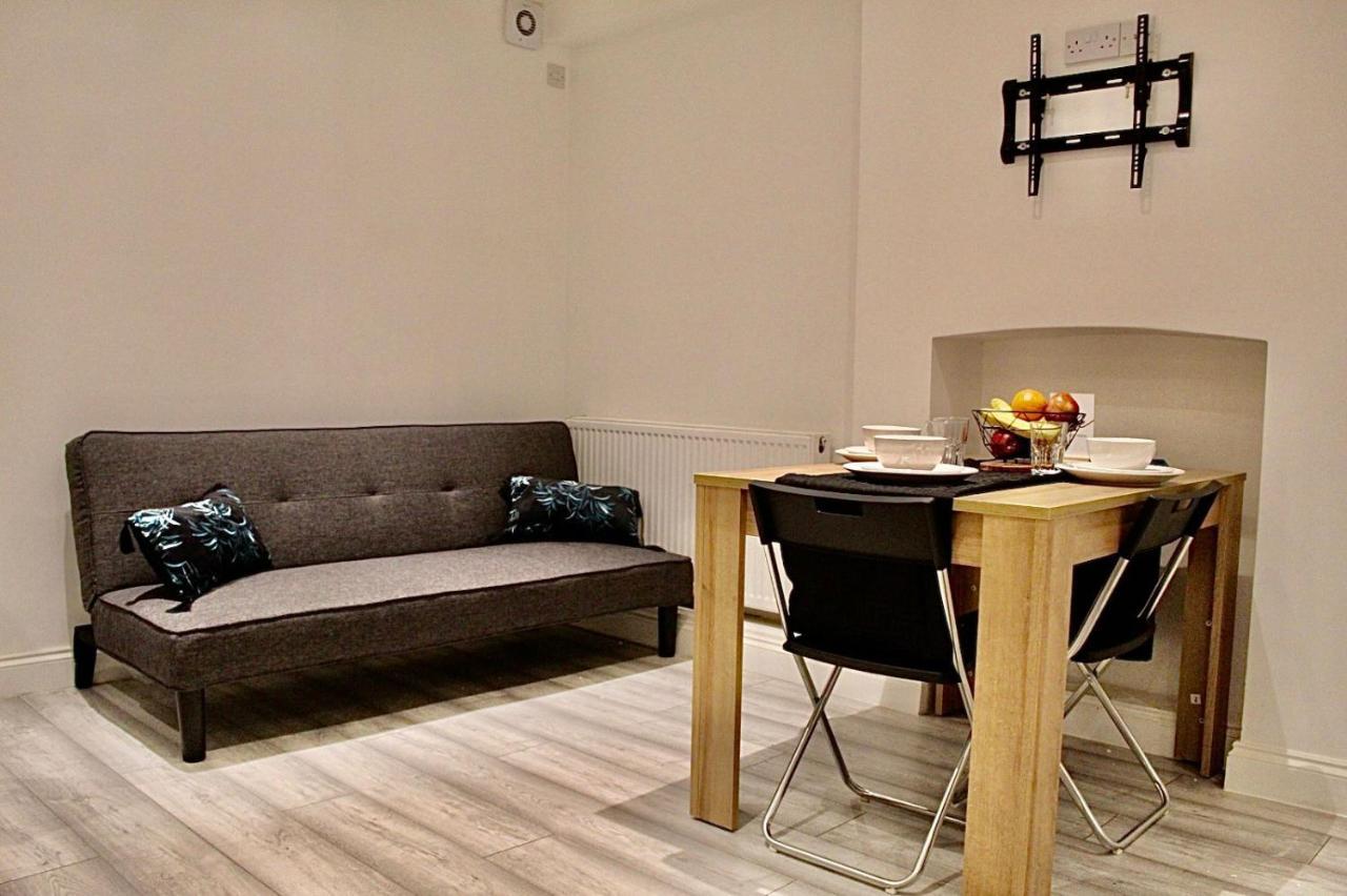 Lovely 3 Bed Spacious Flat In Apartamento Londres