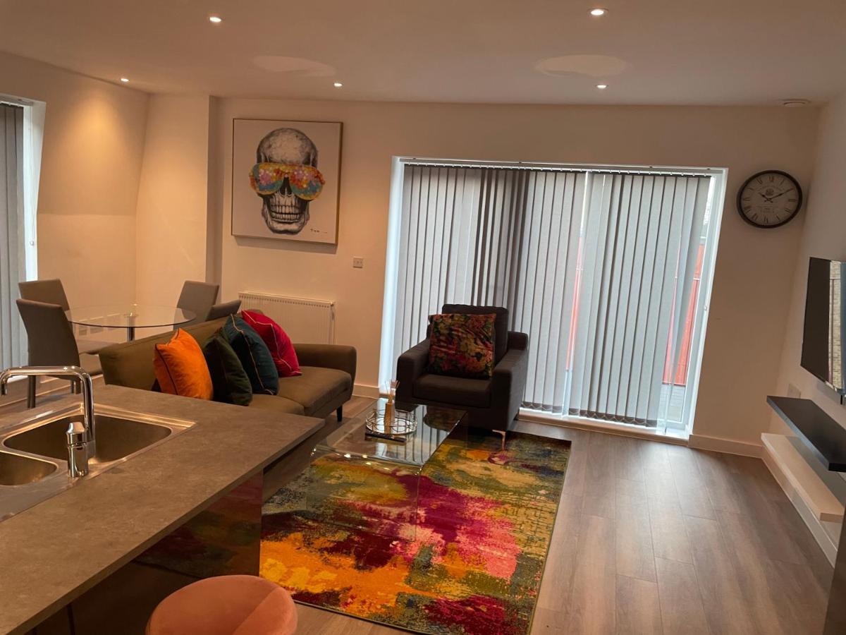 Apartment Lovely 2 Bed With Parking