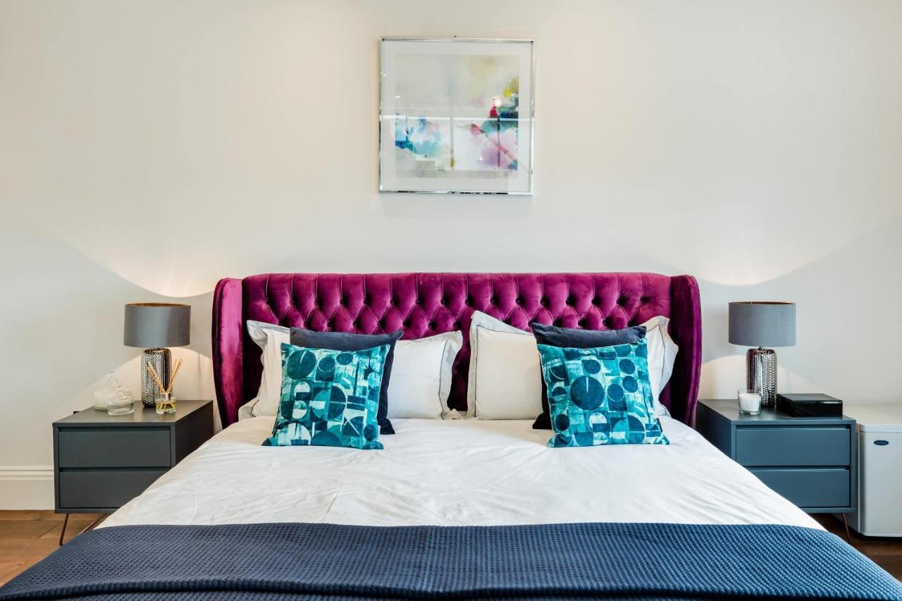 Superb 3 Bed/bath Luxury + Ibiza Roof Terrace Apartment