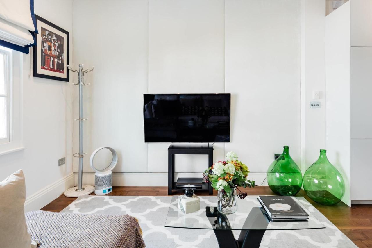 Apartment Superb 3 Bed/bath Luxury + Ibiza Roof Terrace London