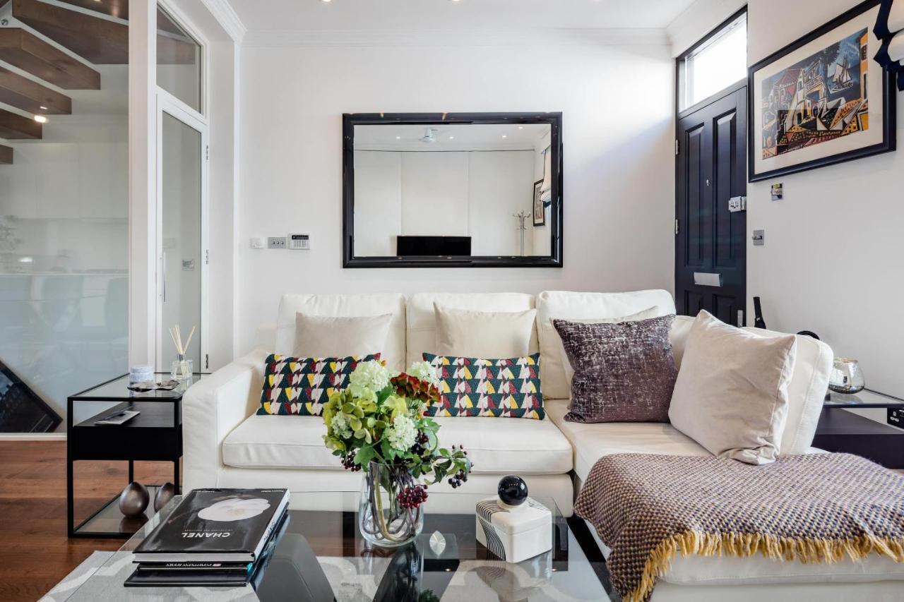 Apartment Superb 3 Bed/bath Luxury + Ibiza Roof Terrace London