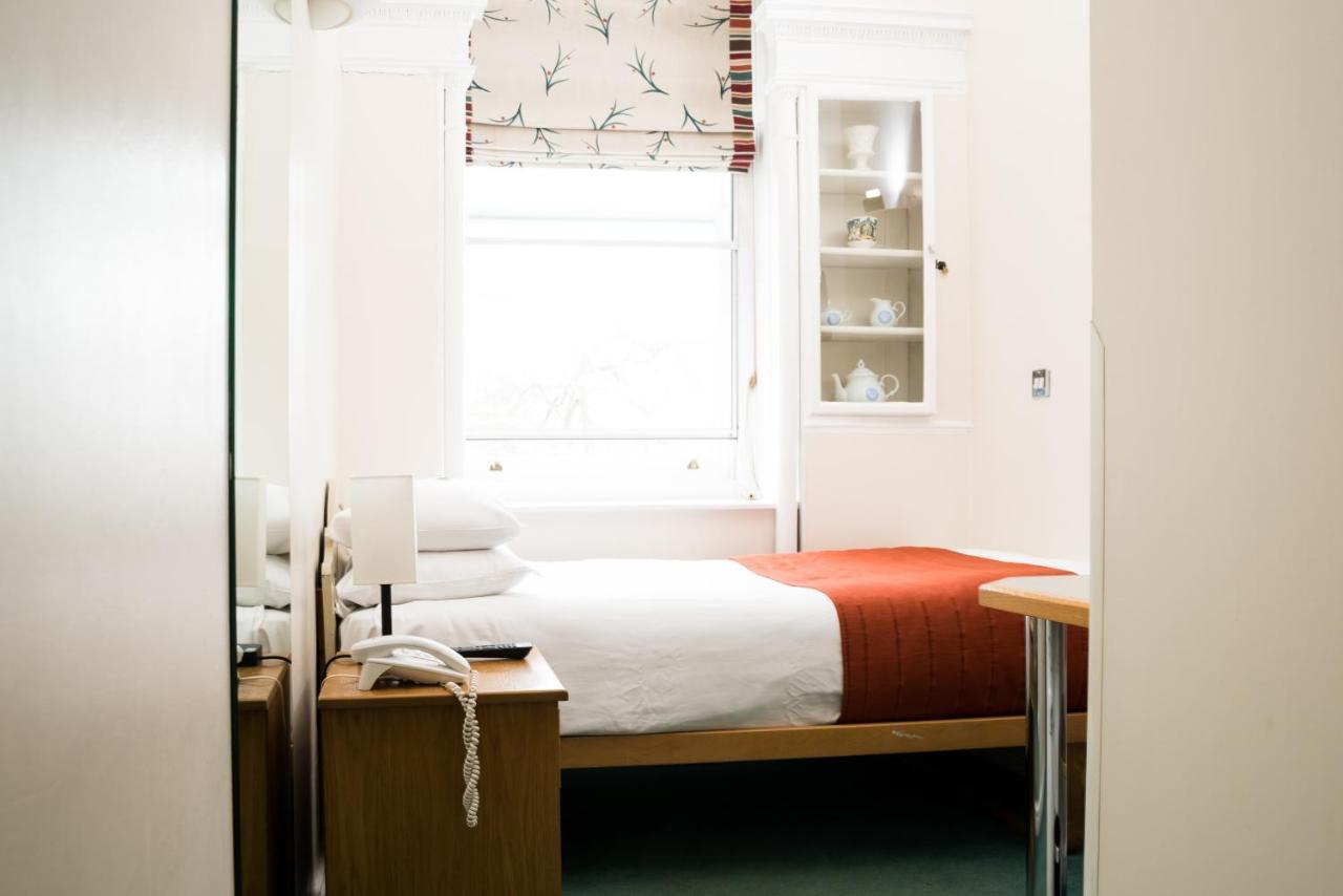63 Hotel Londres