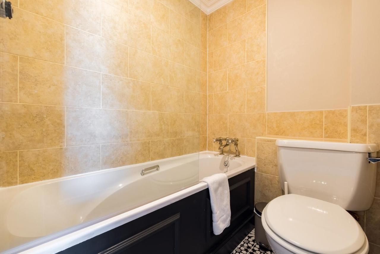 The Chelsea Corner - Stylish 2bdr With Rooftop Terrace Apartment
