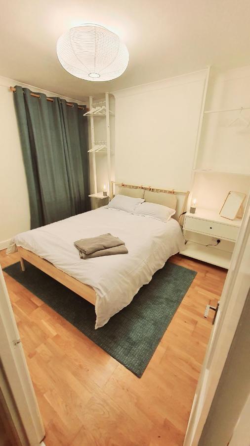 Apartment Lovely 2 Bedroom Period Garden Flat.