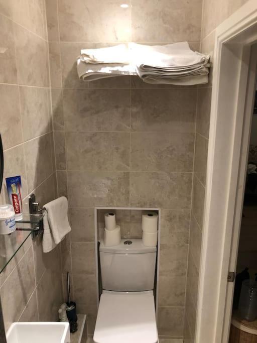 Apartment Flat Finchley Rd Nw11 *