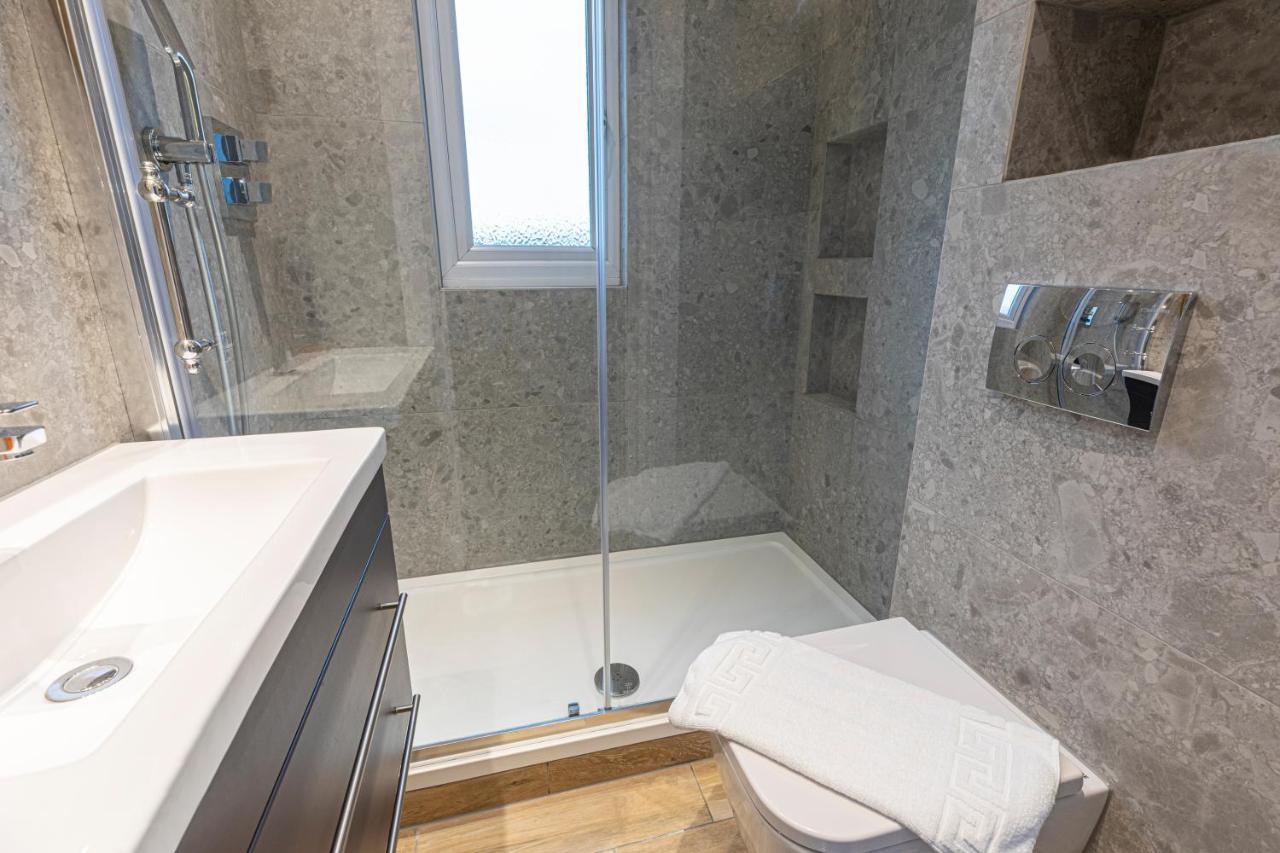 Apartment Modern Studio Flat With Balcony On The King's Road In Chelsea, *