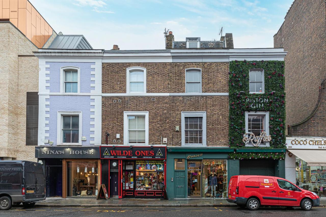 Modern Studio Flat With Balcony On The King's Road In Chelsea, London