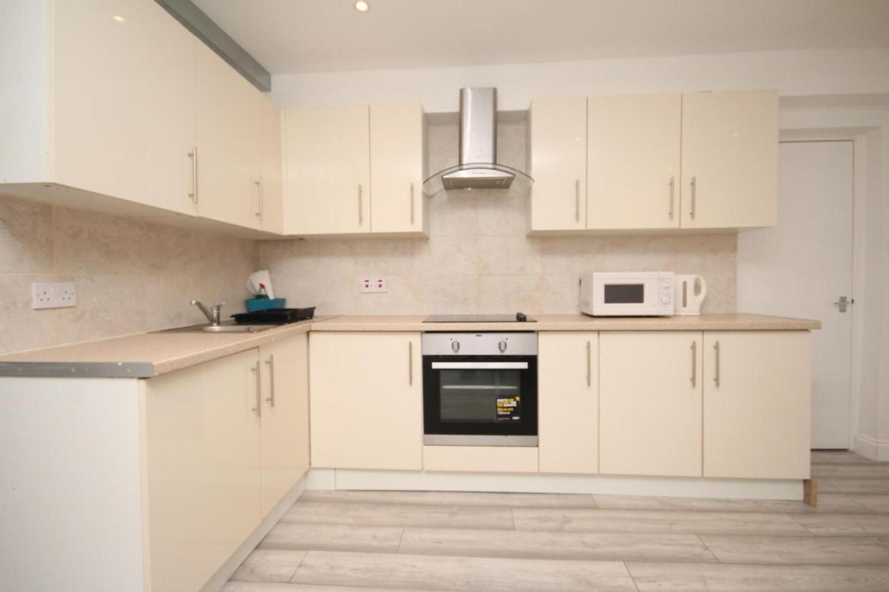 Lovely 3 Bed Spacious Flat In Londres