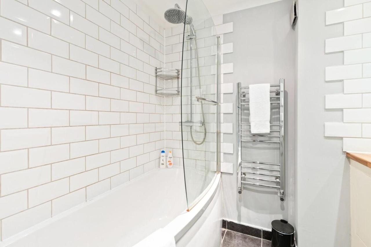 Spacious 2 Bedroom In Cricklewood Apartamento Londres