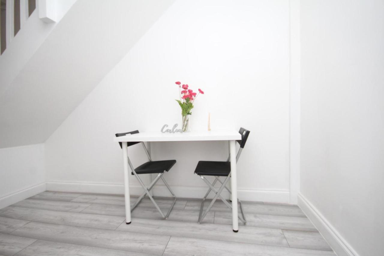 Lovely 3 Bed Spacious Flat In * Londres