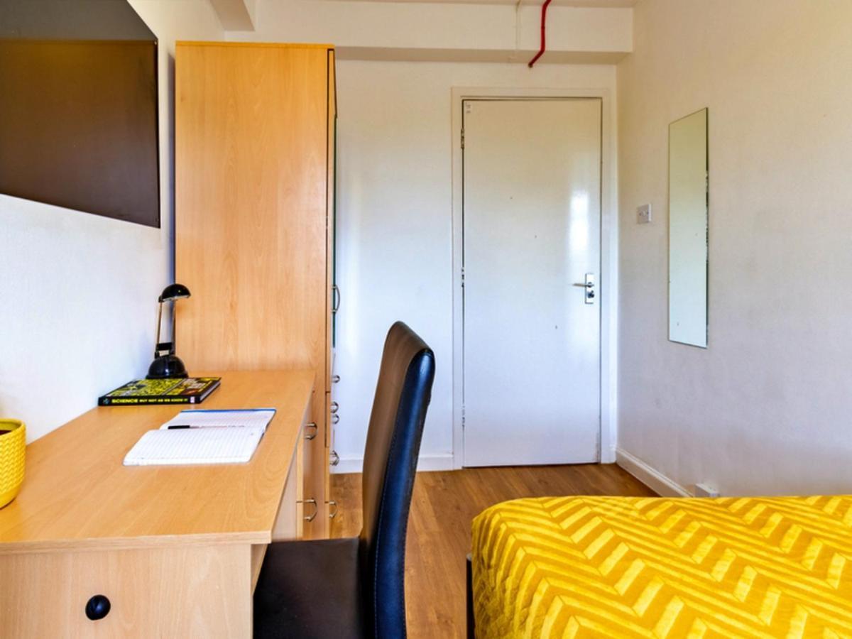 Trendy Rooms For Students Only, Southwark Park - Sk Apartment London