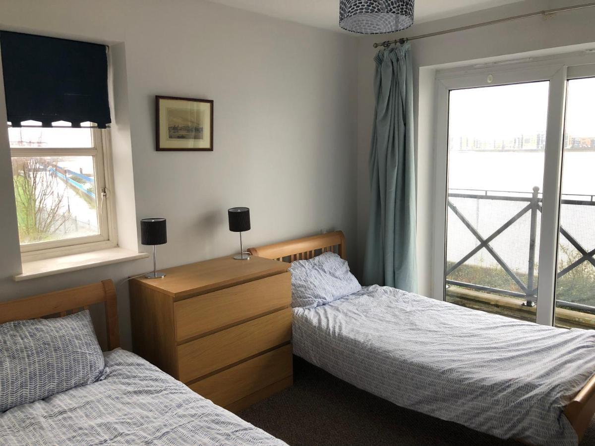 Thames View & Free Parking - Perfect Long Workers Only Apartamento Londres
