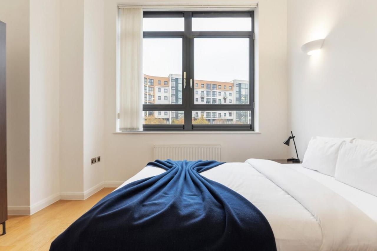 Beautiful 1 Bedroom In Shepherd's Bush Apartment *