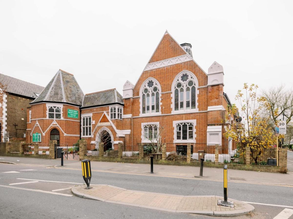 Apartment Pass The Keys Beautiful Spacious 2-bed In Converted Church London