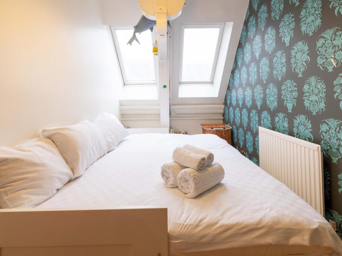 Pass The Keys Beautiful Spacious 2-bed In Converted Church * London