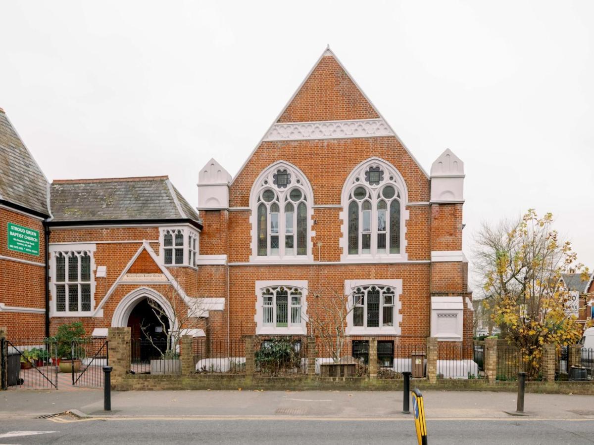 Pass The Keys Beautiful Spacious 2-bed In Converted Church London