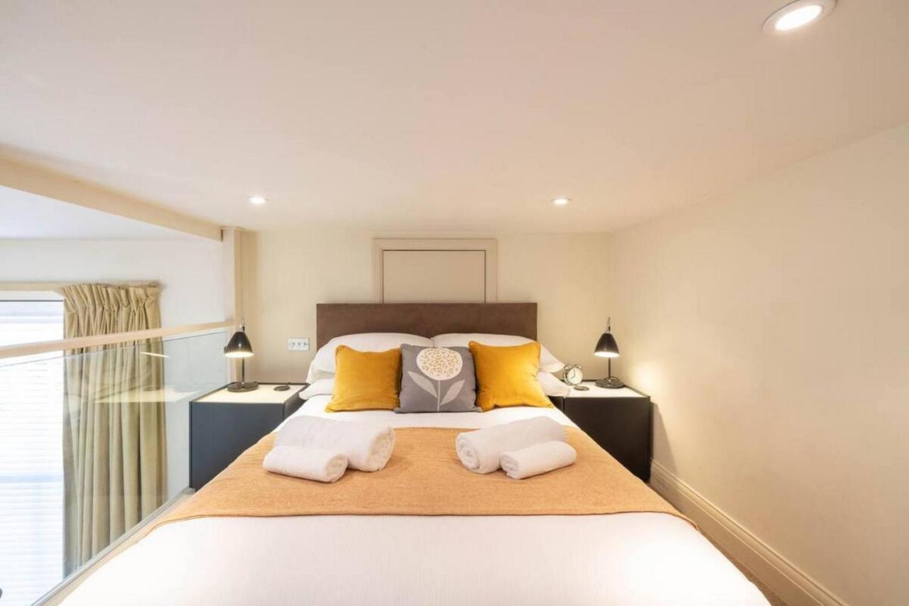 Fabulous Notting Hill Spacious Studio Apartment London