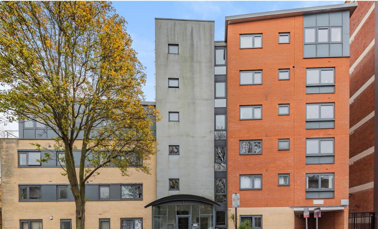 Spacious, Bright And Modern Flat In Holloway Apartment *