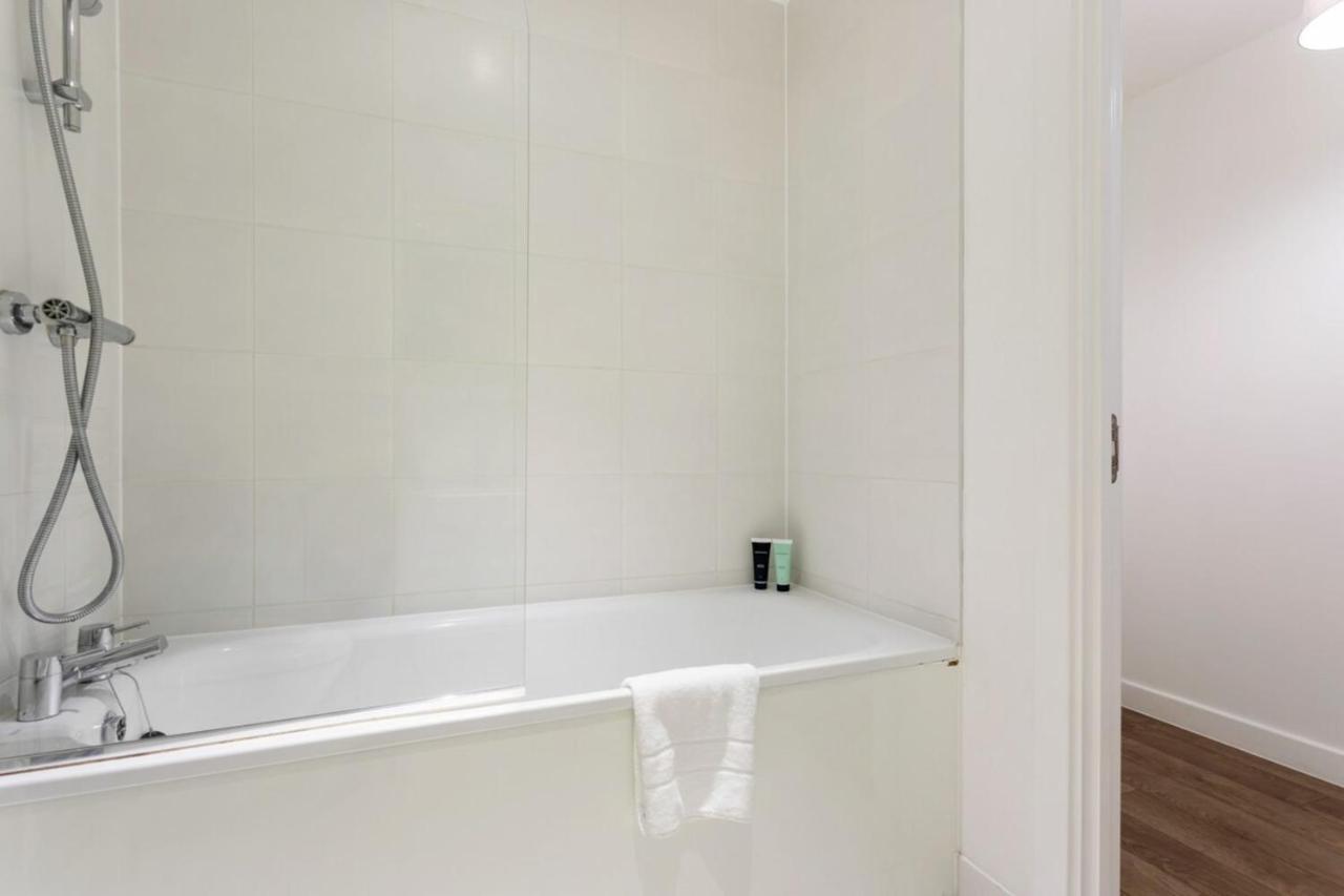 Apartamento Modern 1 Bedroom Near Canary Wharf With Balcony Londres