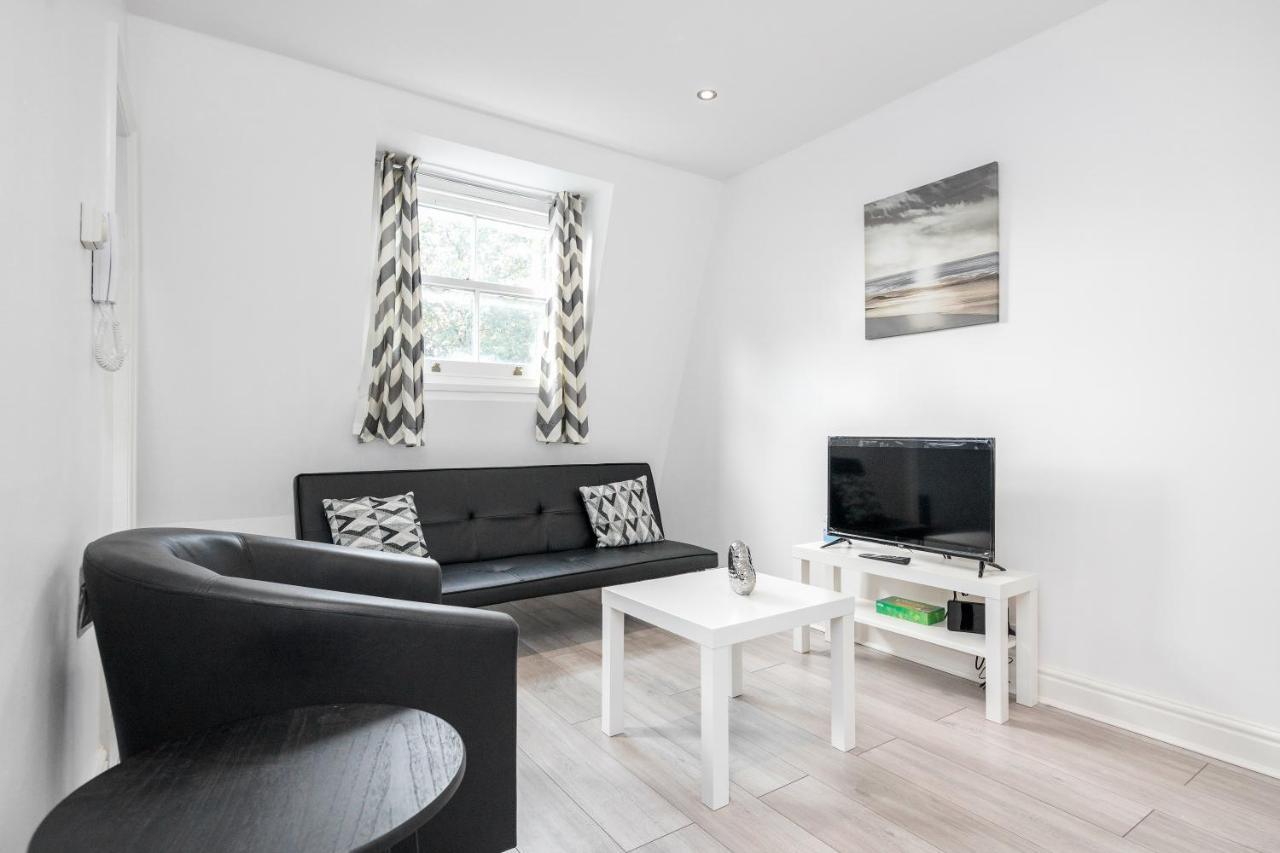 Cosy And Functional 1 Bedroom Flat In Apartment *