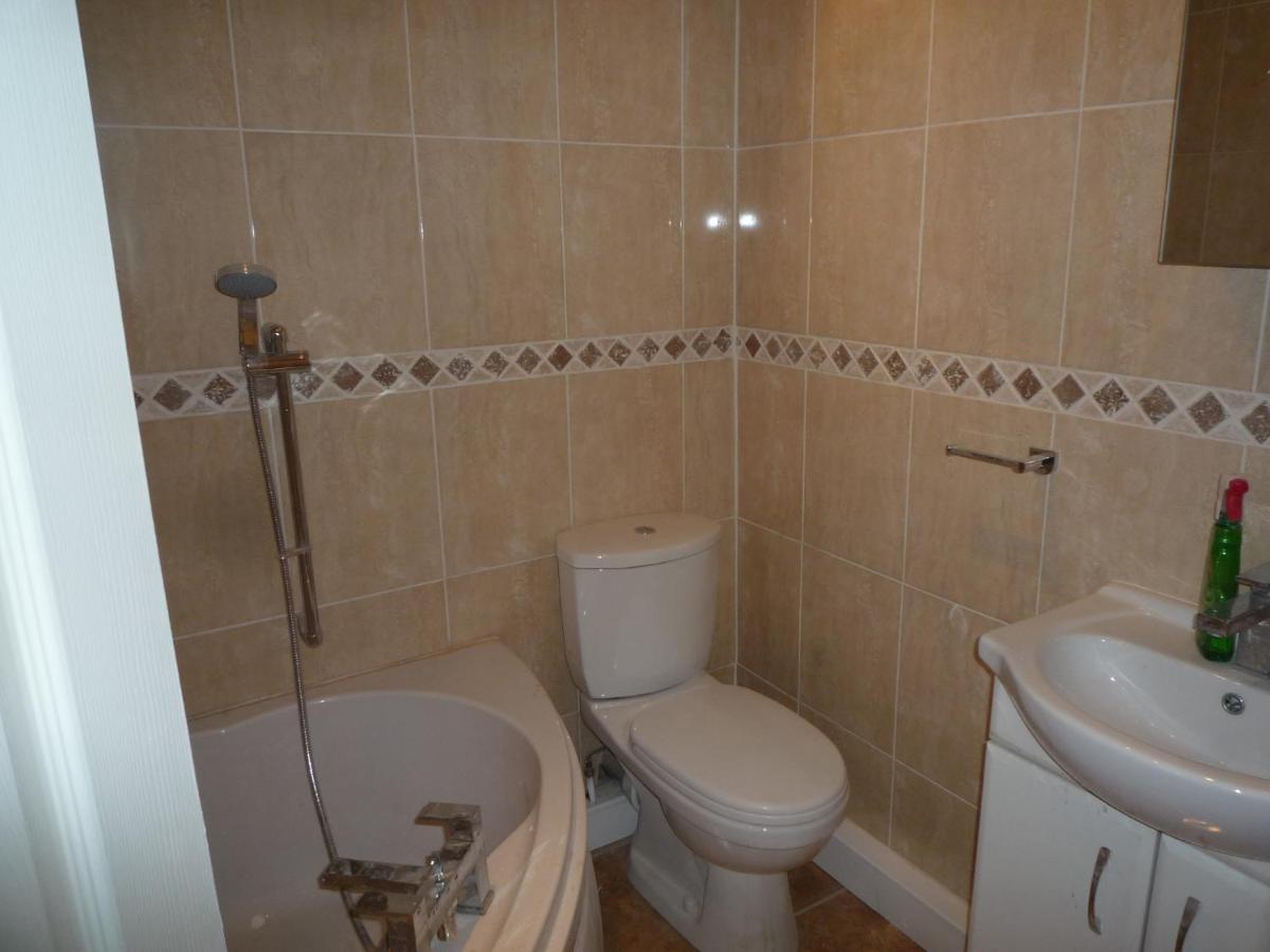Boundary Road, 1 Bedroom & 2 Bedroom Flats Apartment *