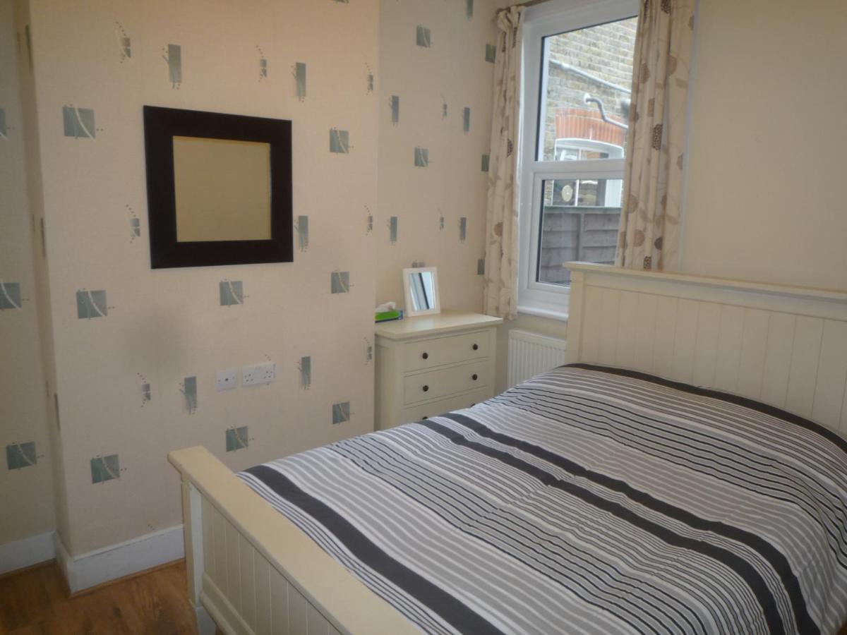 Apartment Boundary Road, 1 Bedroom & 2 Bedroom Flats *