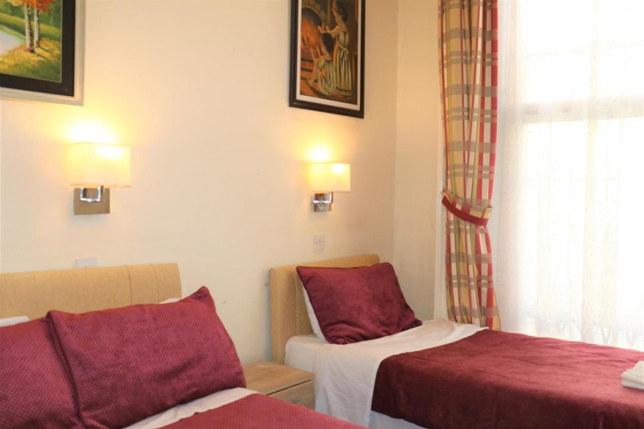Guest house Barry House