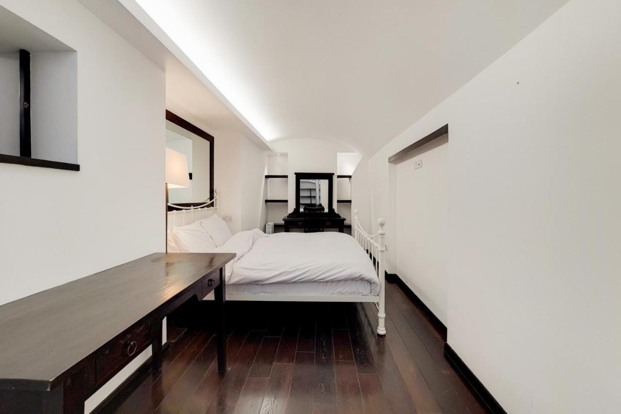 The Lyall Exclusive Apartment *