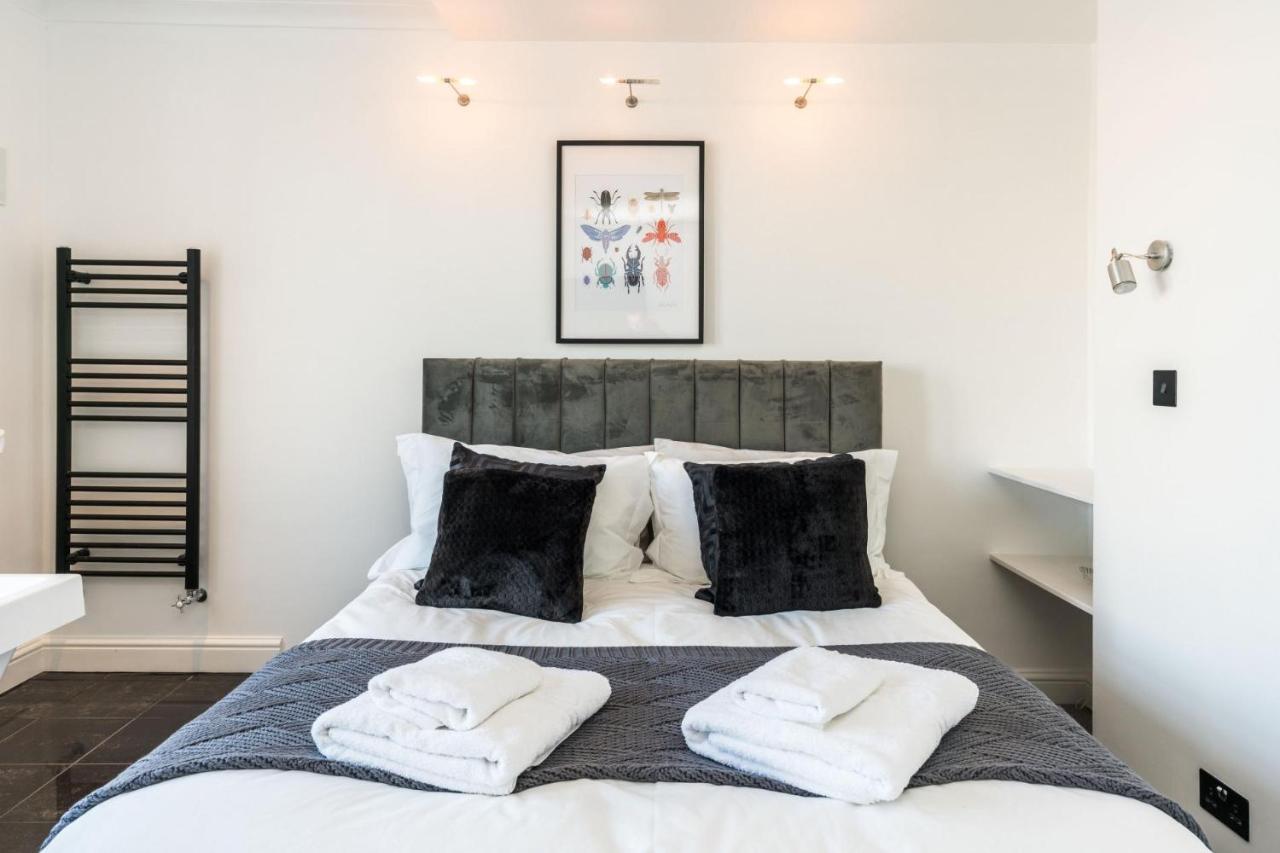 Stunning 3bd Riverside Flat Communal Roof Terrace Apartment London