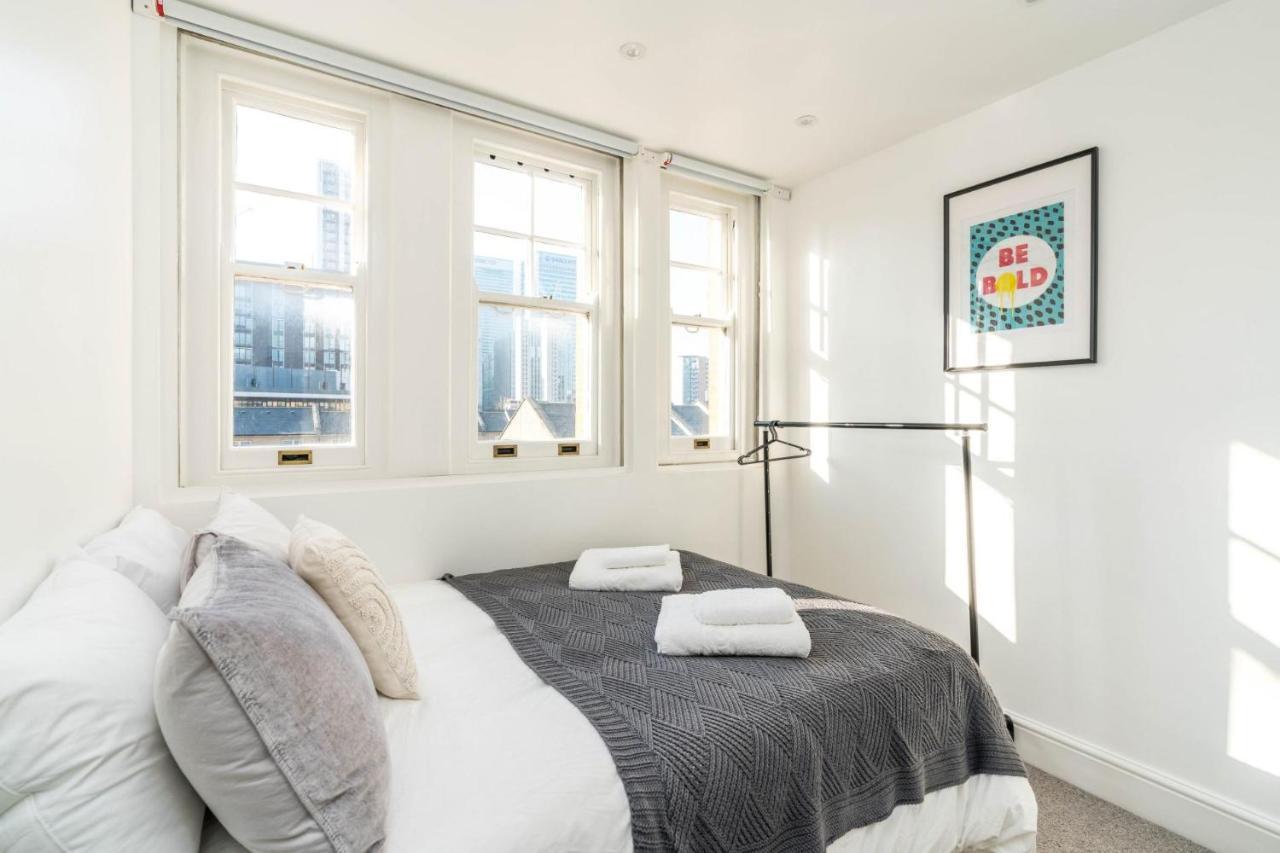 Stunning 3bd Riverside Flat Communal Roof Terrace London