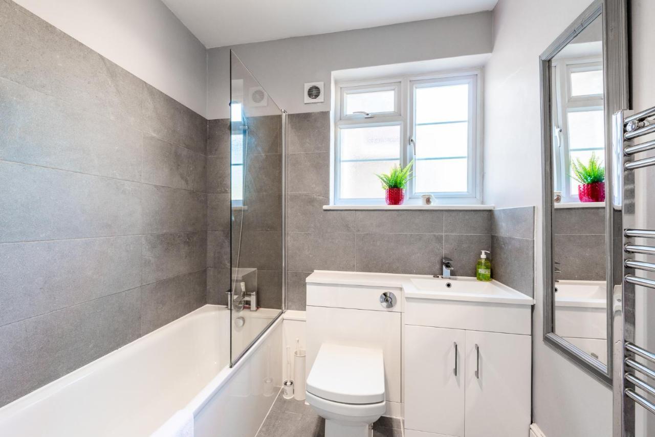Pass The Keys North Perfect - Modern 2bedroom Flat London