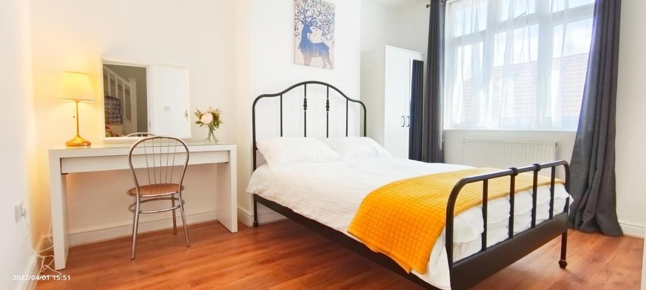 Acacia Flat 189 In Wembley London