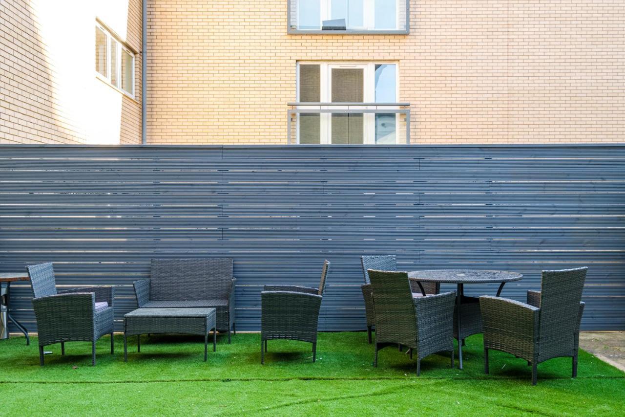Canary Wharf/docklands/excel Spacious Apt E14 Apartment London
