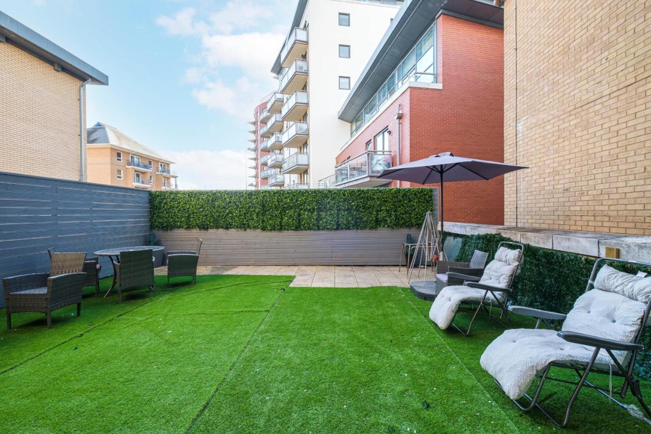 Canary Wharf/docklands/excel Spacious Apt E14
