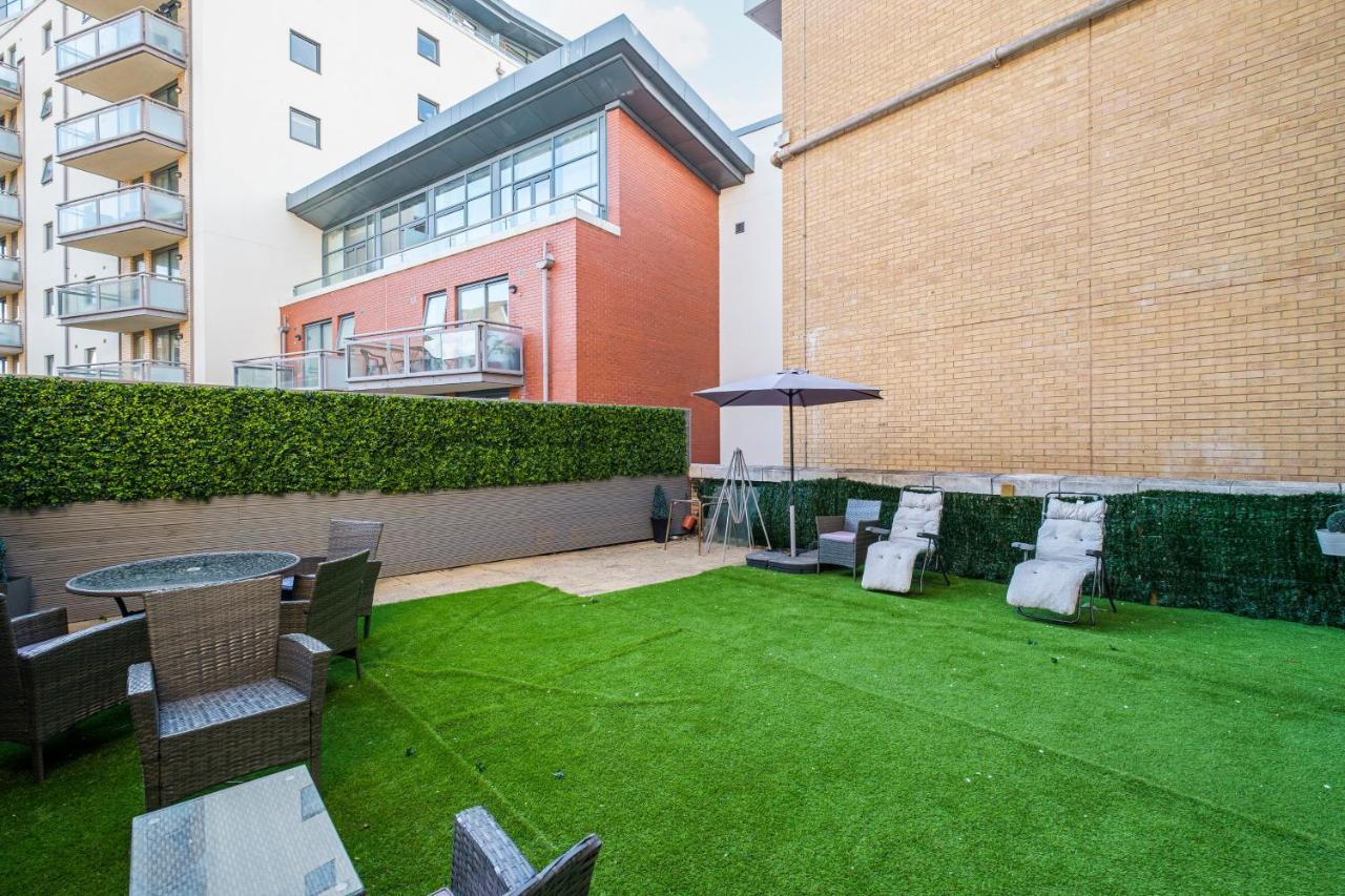 Apartment Canary Wharf/docklands/excel Spacious Apt E14 London