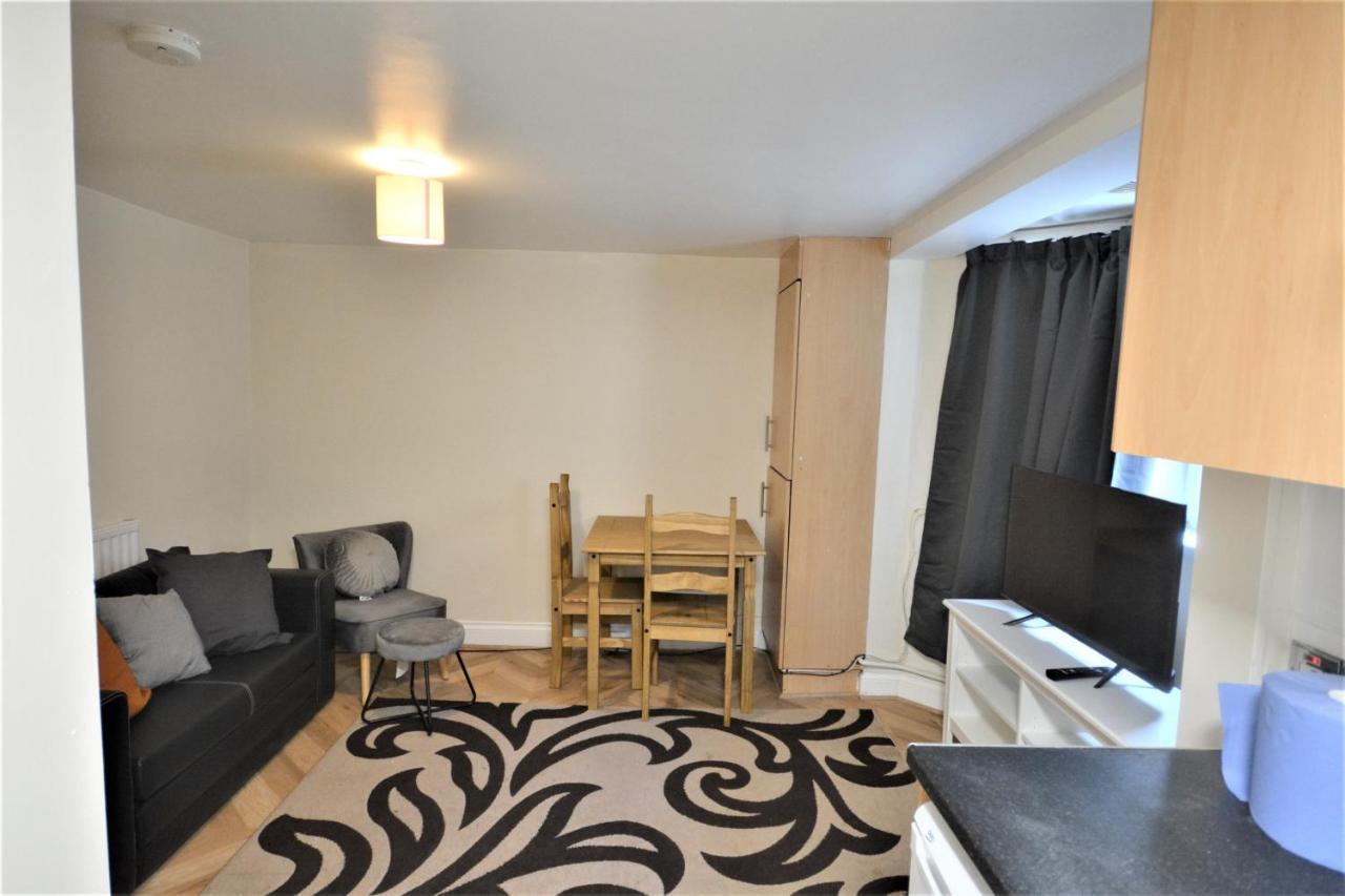 Modern One Bedroom Apartment London