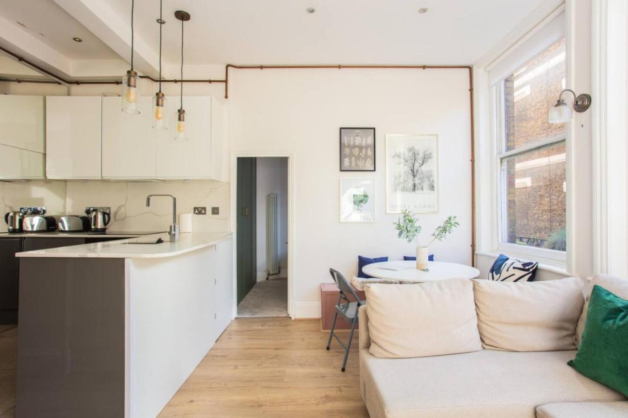 Stylish In - Farringdon