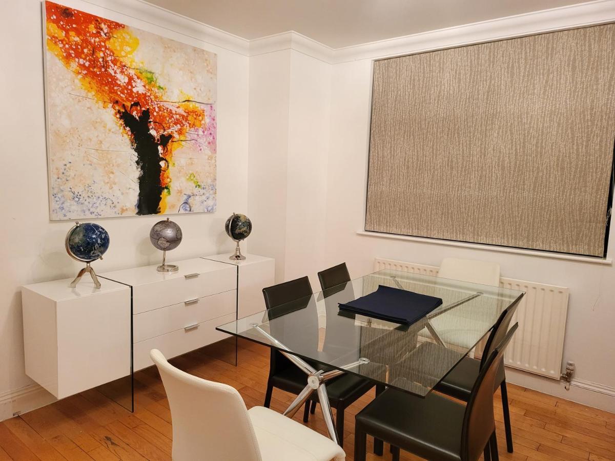 Garland Stylish 2 Bedroom A Minute Walk From Station Apartment London