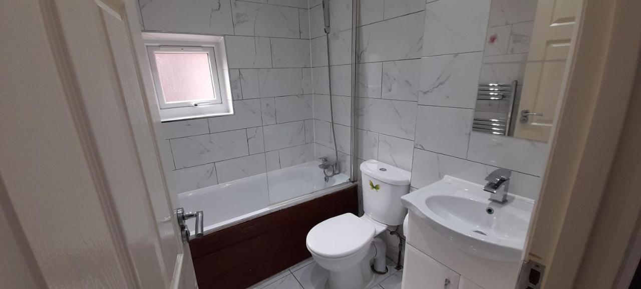 Comfy Fenia Homestay *