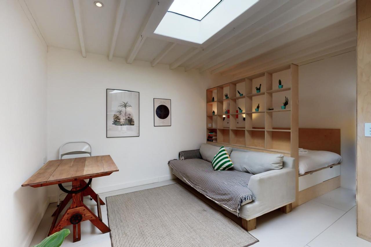 Spacious Flat In Forest Gate *